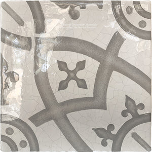 Carriage House English Encaustic Tile Collection - Coat of Arms on Vintage Warm White