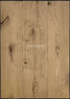 The soft, natural antiqued oak color of our Olde Oak hardwood floor is resplendent in historic homes.