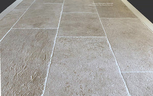 Réedition Antique Blonde Barr French Limestone Flooring