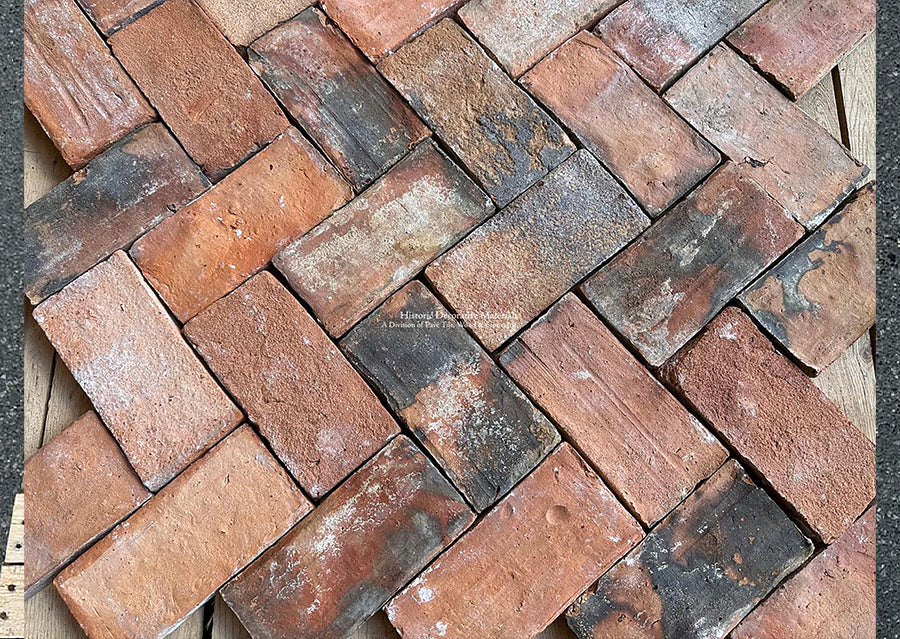 Rouen Médiévale Red and Black French Terra Cotta Brick Pavers