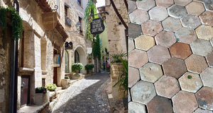 French reclaimed terracotta with Provençal patina from St-Paul-de-Vence