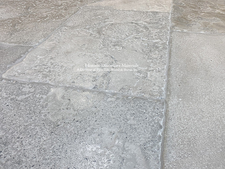 Antiqued Grey Barr/Bar Gris French Limestone Flooring 